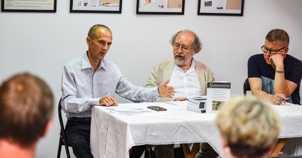 Az egyszólamúság unalmas és riasztó